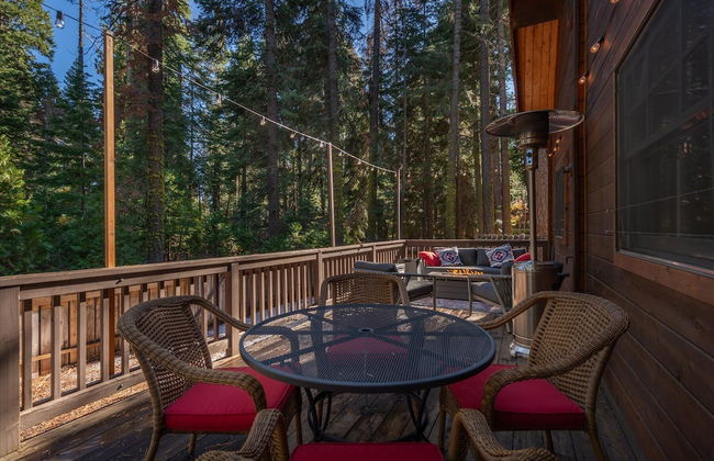 Cozy Pet Friendly Cabin in Lake Tahoe by Sierra Getaways - Foto 26