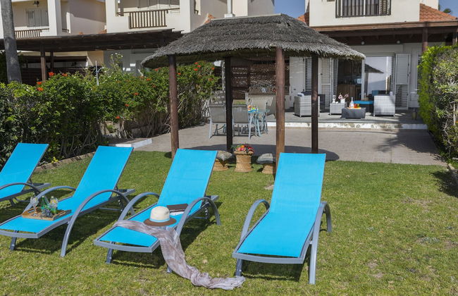 Meneou Beachfront Villa 5 - Foto 25