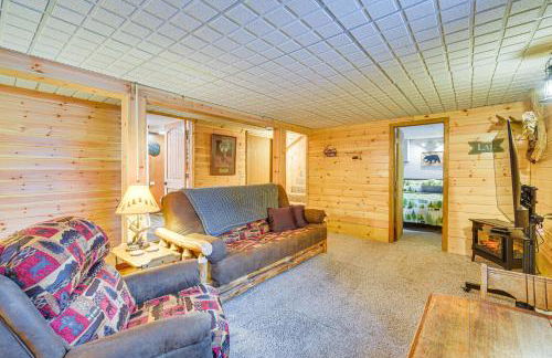 Charming Butternut Lake Getaway with Deck and Dock! - Foto 20