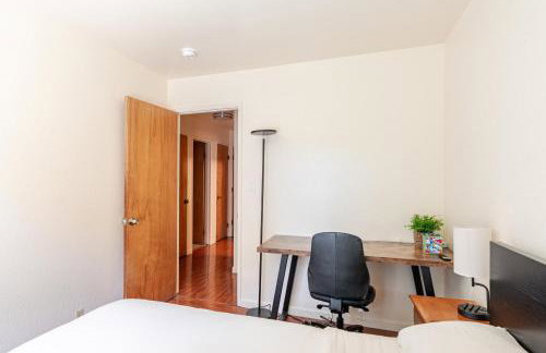 Modern & Cozy 2 Bedroom 2 Bathroom Sofabed Suite - Foto 17