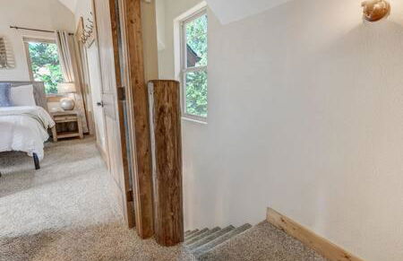 Cabin~Views~Heart of Town~W&D~Fireplace~Kitchen - Foto 23