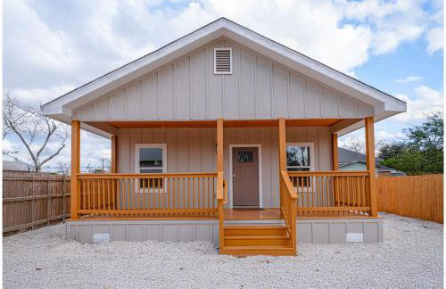 Your Inner-City Sanctuary: 3BR2BA Near Riverwalk - Foto 1