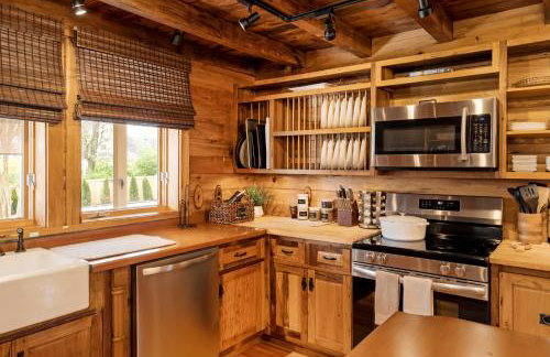3BR Luxury Log Cabin Near Franklin - Foto 23