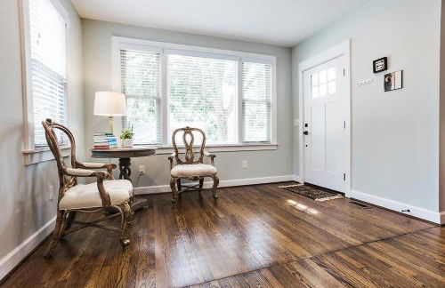 Elmwood Park Retreat Renovated 3 Bed 2 Bath DT - Foto 31