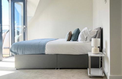 Kerensa 3 bed townhouse located close to the beach with Parking - Photo 17