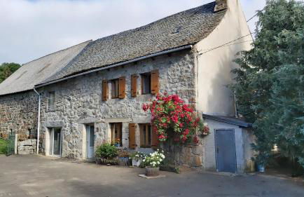 maison individuelle au calme sur l'Aubrac - Foto 1