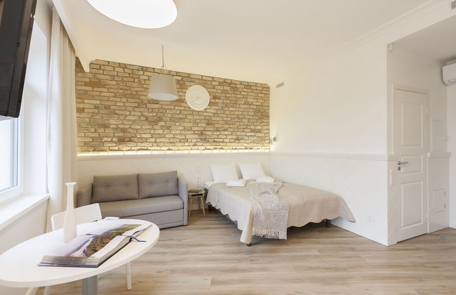 9010 Apartments - Photo 14