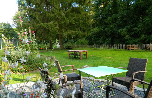 Regional House With Exposed Timber Frame Elements Full of Authenticity and Charm in a Green Area - Photo 12