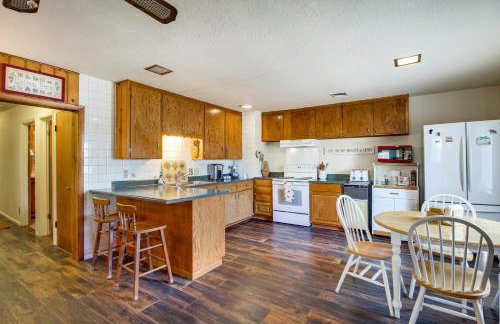 Furnished Porch and Gas Grill Lakeside Cottage Stay - Foto 10