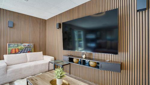 9 Mi to Shore Home with Hot Tub in Howards Grove! - Foto 5