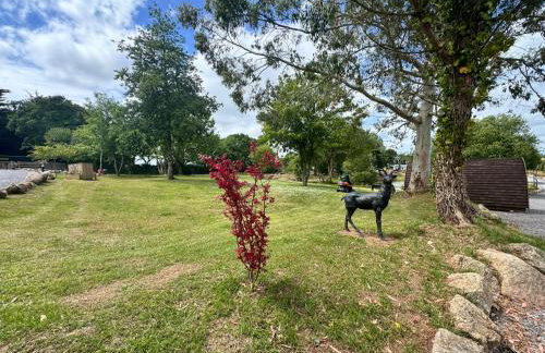 Peaceful Lake Retreat - Fishing Lakes, Heated Outdoor Swimming Pool 500yrds on Sister Park , Pool Open April to September - Foto 41