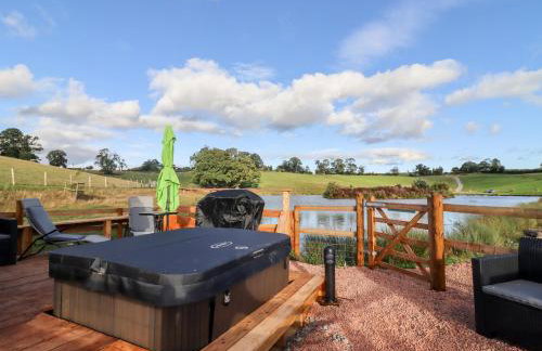 Gander Pod at Salford Court Farm Fishing Cabins - Foto 9