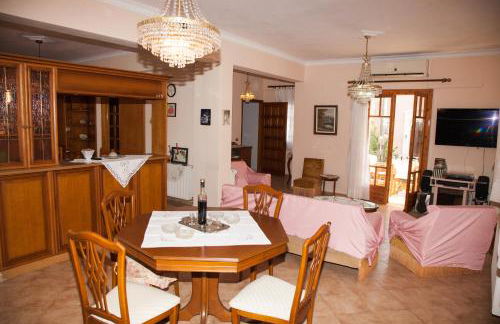 Lixouri Central Residence - Photo 6