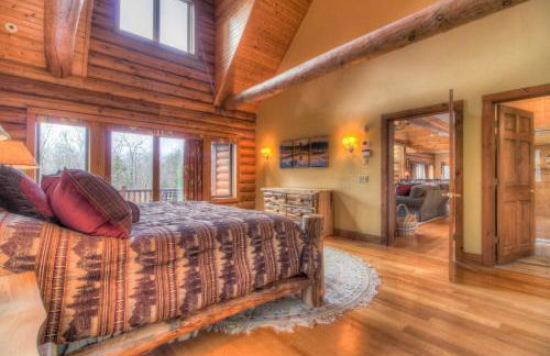 Most Luxury 7000 Sq ft Log Estate with Pool Hot Tub Sauna - Foto 24