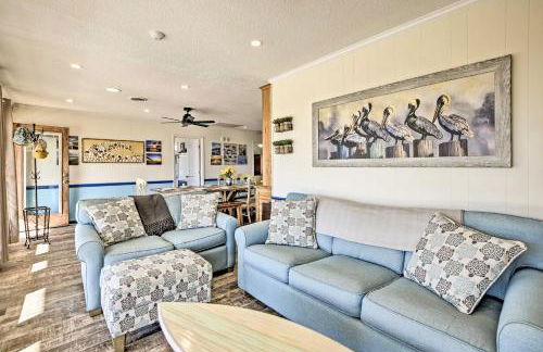 Coastal Home Walk to Holden Beach! - Foto 32