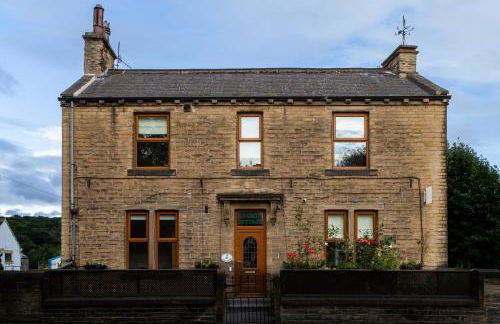 Spacious Cottage with Private Hot Tub - Foto 38