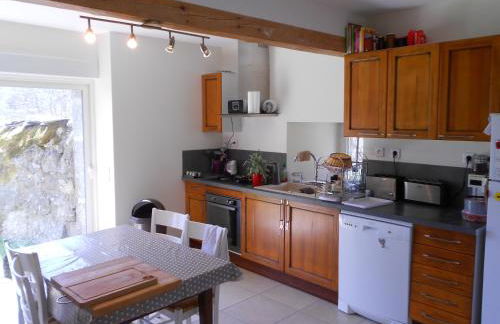 Gîte au calme pleine nature près d'un ruisseau - Foto 9