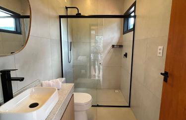 Chalés incríveis com banheira de hidromassagem e vista encantadora - Photo 152