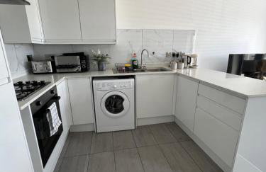 Modern and Stylish Two Bedroom Flat - Foto 21