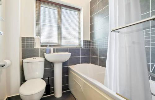 Pass the Keys 55 Heworth Village Wonderfully Cosy Family Home in York - Foto 19