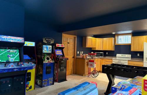 NEW DESIGN Summer on Chain of Lakes Kings Game Rm - Foto 4