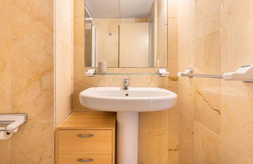 Vistas a Plaza de España y Parking Gratuito - Foto 21