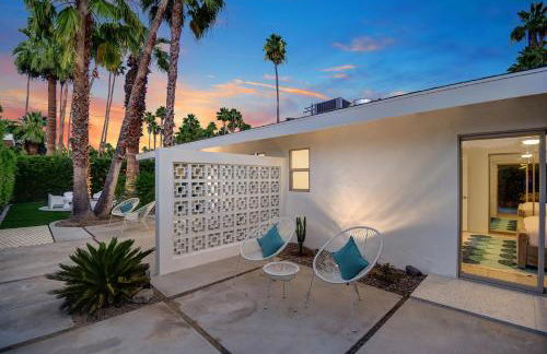 Ultra-Chic LUXE Mid-Century Estate- Resort Like Pool, Spa, Firepit, Outdoor Kitchen 3BED/3BATH - Foto 25