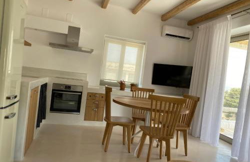 LAINI LUXURY SUITES - Photo 51