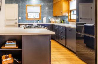 Family Retreat with Hot Tub, Game Room & Prime Location - Foto 31