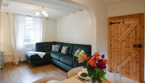 Llys Dedwydd - Foto 3