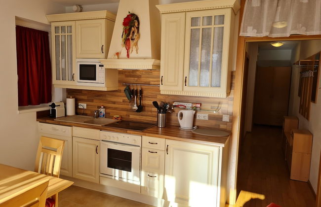 Comfortable Apartment With Mountain View - Photo 6