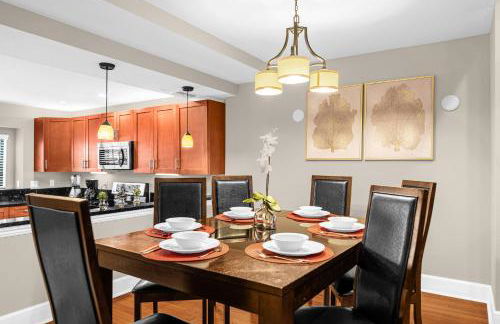 Enchanted 4BR Family Style Townhome in Disney Area - Photo 7