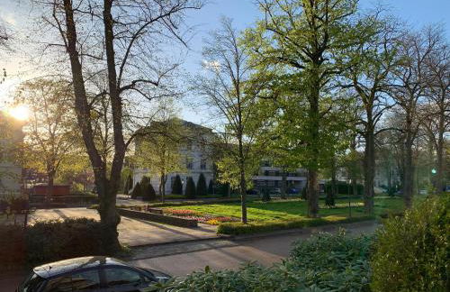 Stilvolle Stadtoase, 116 qm, Parkblick, Wassernah, Parkplatz - Foto 24