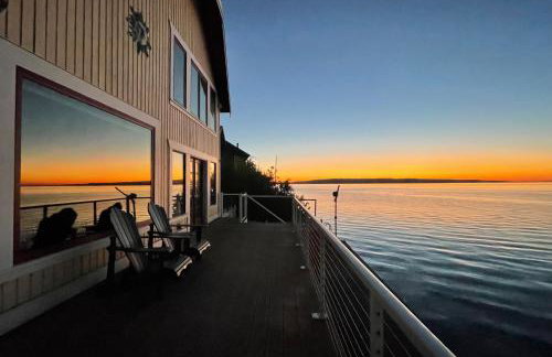 WhidbeyBeachHouse, an Oceanfront Getaway on a Private Beach - Foto 7