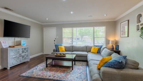 Game Room, POOL & Fire pit at the Medical center - Foto 5