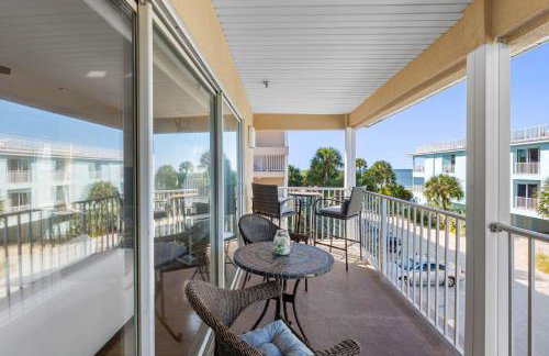 Direct Gulf Front Condo, Private Balcony, Heated Pool, Walkable Indian Rocks Beach - Foto 8