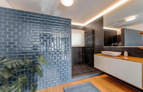 Luxus Ferienwohnung mit Badewanne, Kamin und Bergblick - Photo 40
