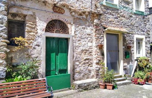 2 Bedroom Lovely Apartment In Valdipino - Foto 12