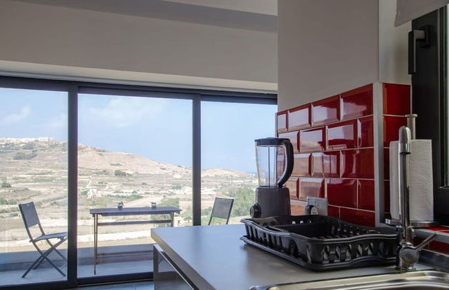 2 Bed Apartment w Distant Sea and Country Views - Foto 30