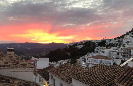Mijas Costa with Parking and Pool - Foto 30