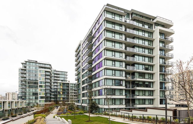 Convenient 2bdr 2BA Richmond Centre Condominium - Photo 19