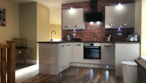 The Home Arms Cottage - Photo 1