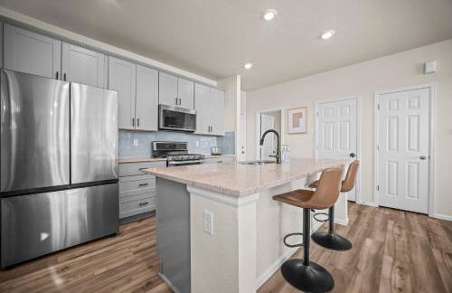 10 min to DIA, Walk to the Gaylord! - Foto 17