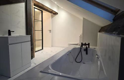 Liverpool Penthouse - Sleeps 8 - City Centre - Foto 11