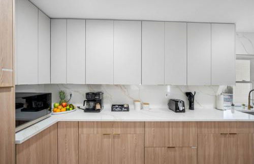 Luxe Getaway w Pool, Games & Fun Vibes - Foto 27