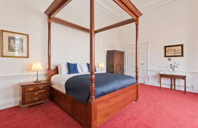 Henrietta Suites City Centre - Photo 25