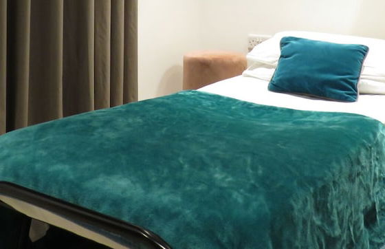 Tudors eSuites Birmingham House with Private Garden Free Parking - Foto 6