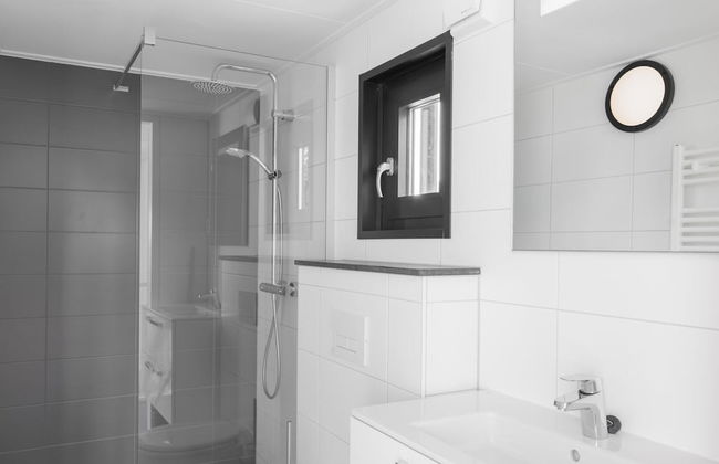 Beautiful Lodge in a Holiday Park - Foto 9