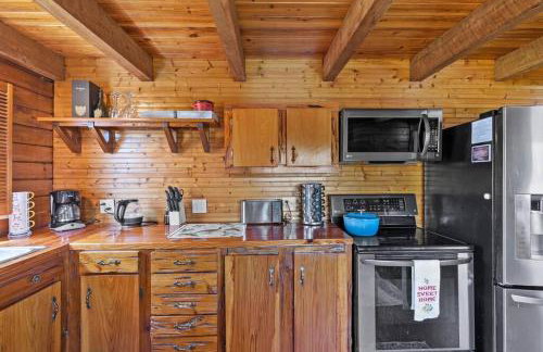 Fun fishing river cabin 23mi to beach with private dock 3BD 2BA - Foto 37