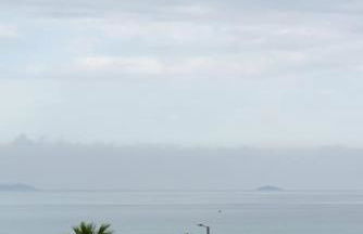 white house by the sea - Photo 4